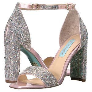 ISO WANTED: Betsey Johnson RINA PETAL PINK 7